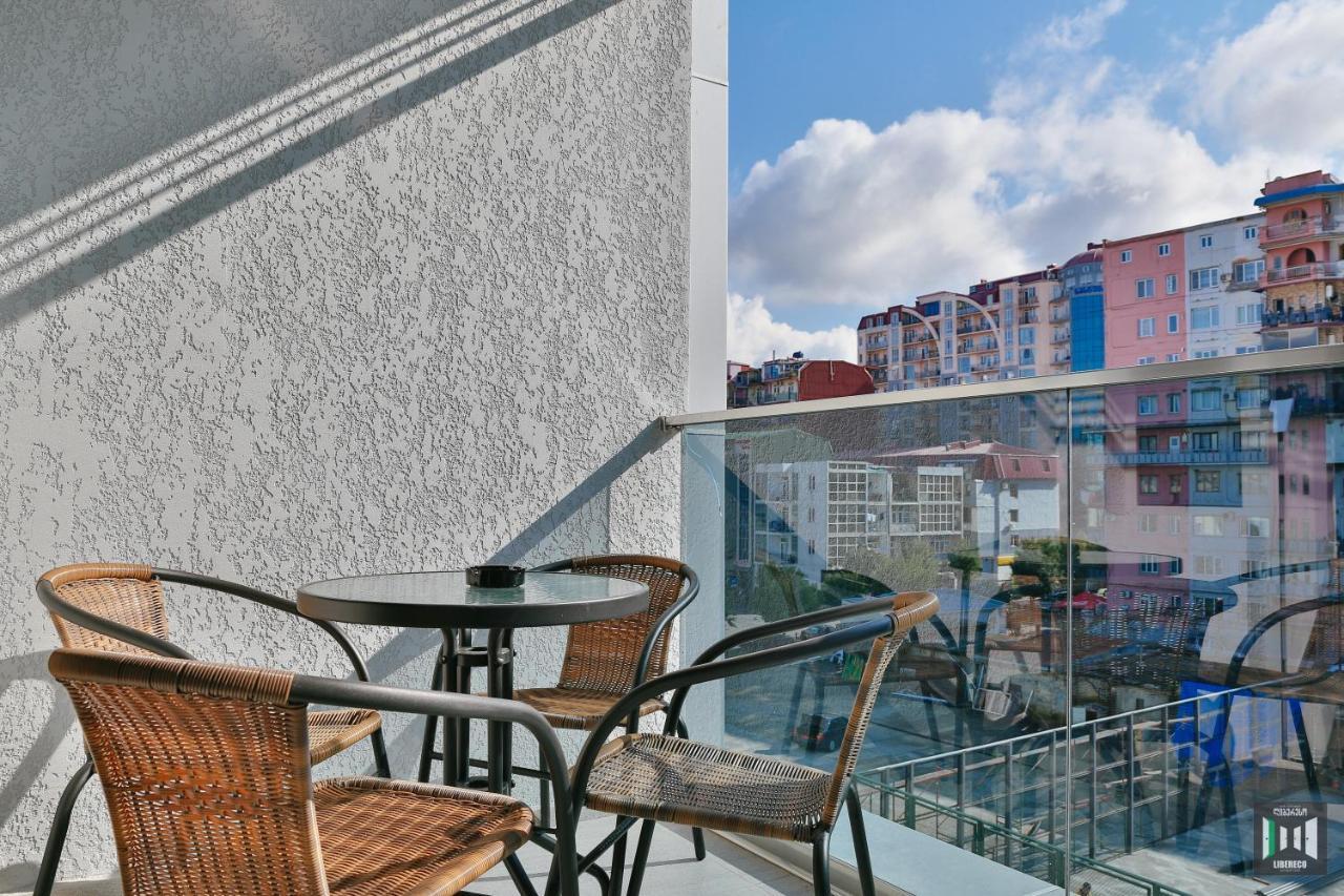 Libereco Aparthotel Batoumi Extérieur photo